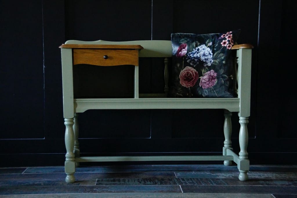 Relooking banc téléphonique - dmp creations Relooking banc mignon dmp creations