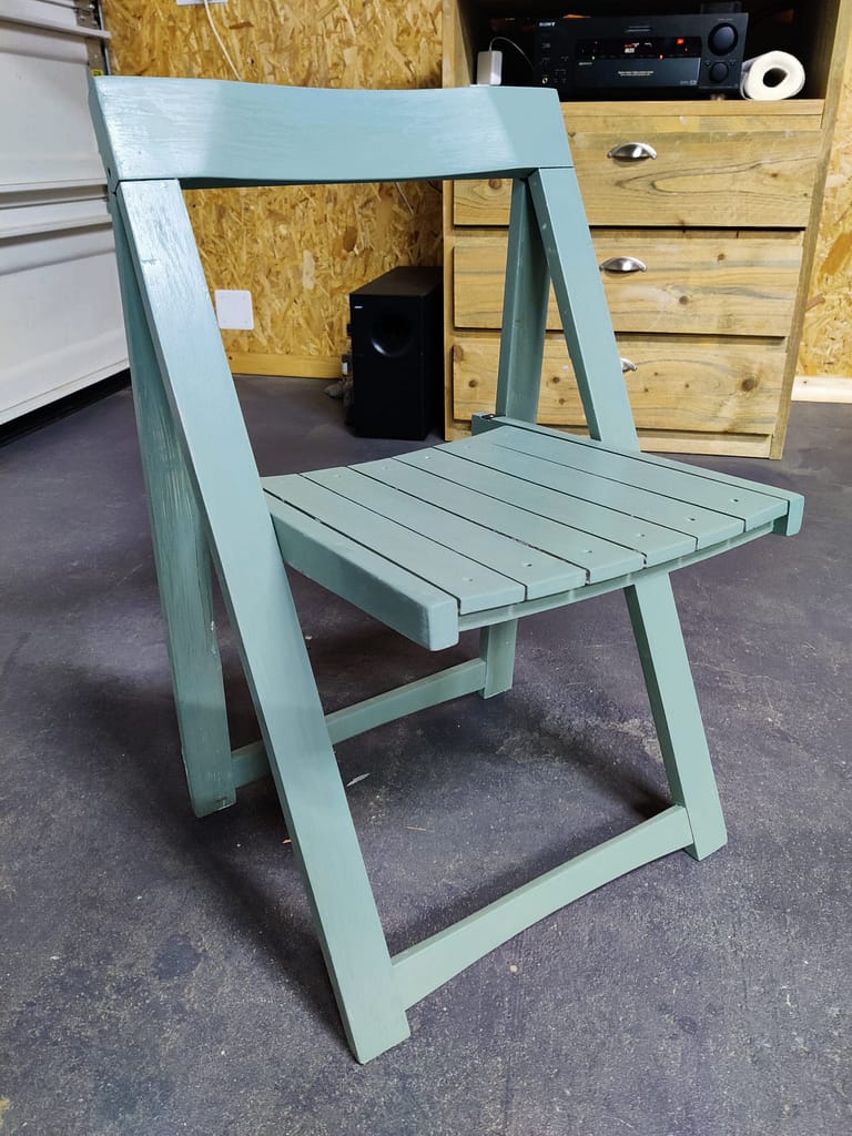 Réparation relooking chaise pliante - dmp creations Réparation relooking chaise pliante dmp creations